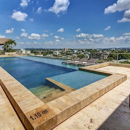 Ghl Hotel Montería Dış mekan fotoğraf Infinity pool at the rooftop